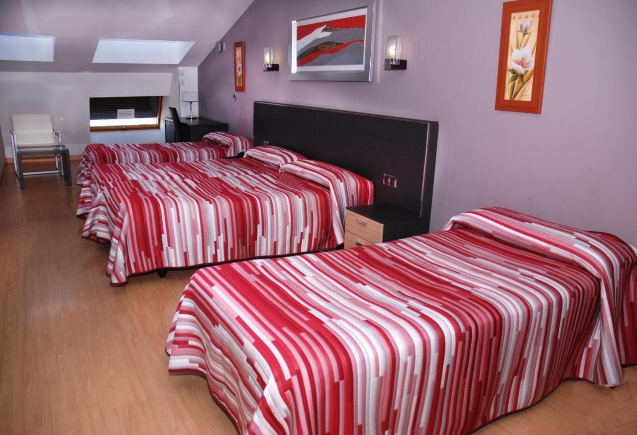 Hotel Villa De Cacabelos 外观 照片